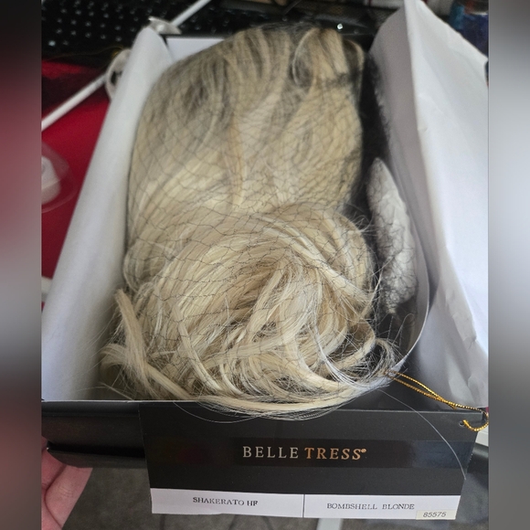 NEW Belle Tress Shakerato in Bombshell Blonde - Picture 5 of 10